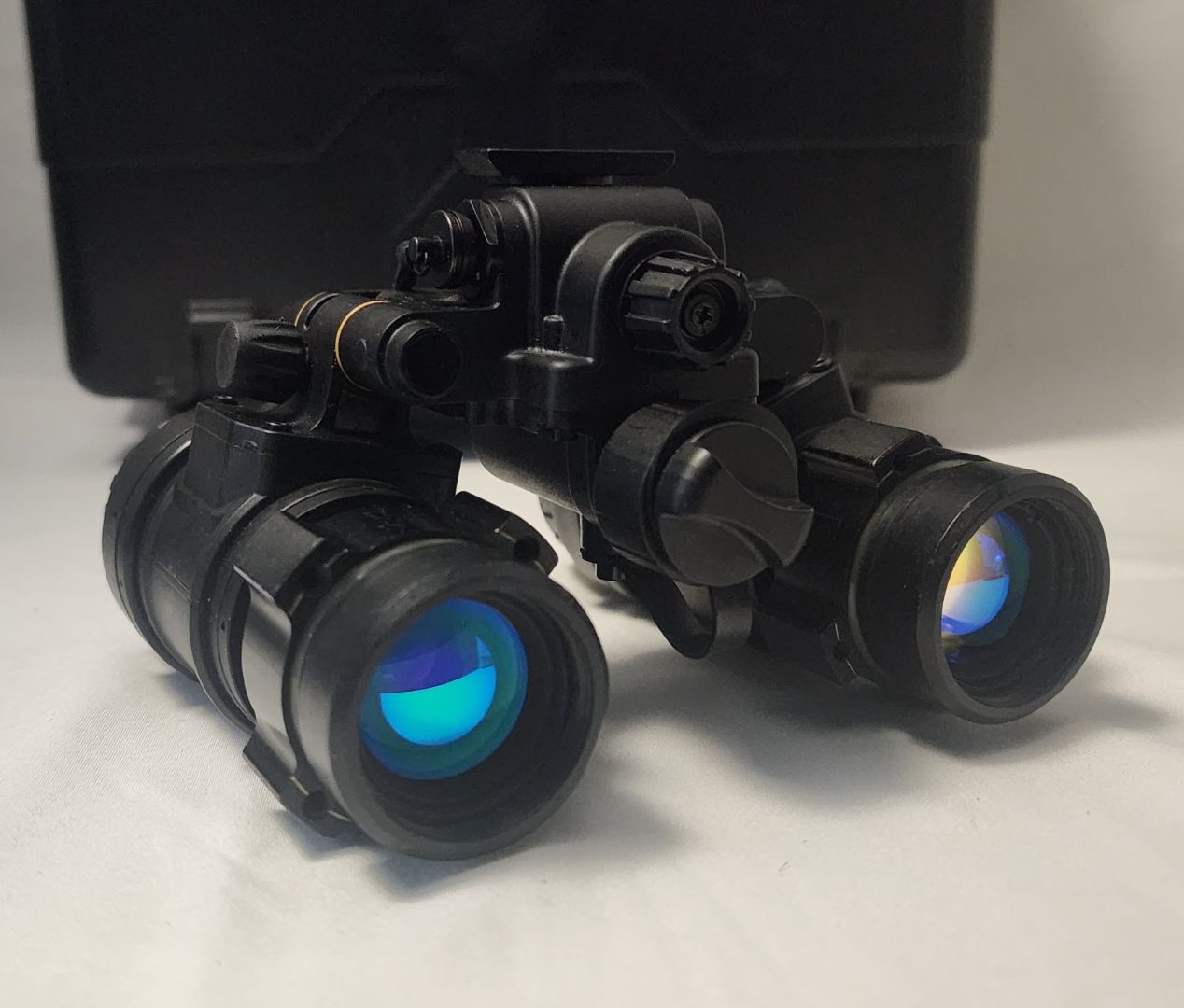 Argus 931 with Anvis 9 objectives and Omni series tube, Customer Consignment.
