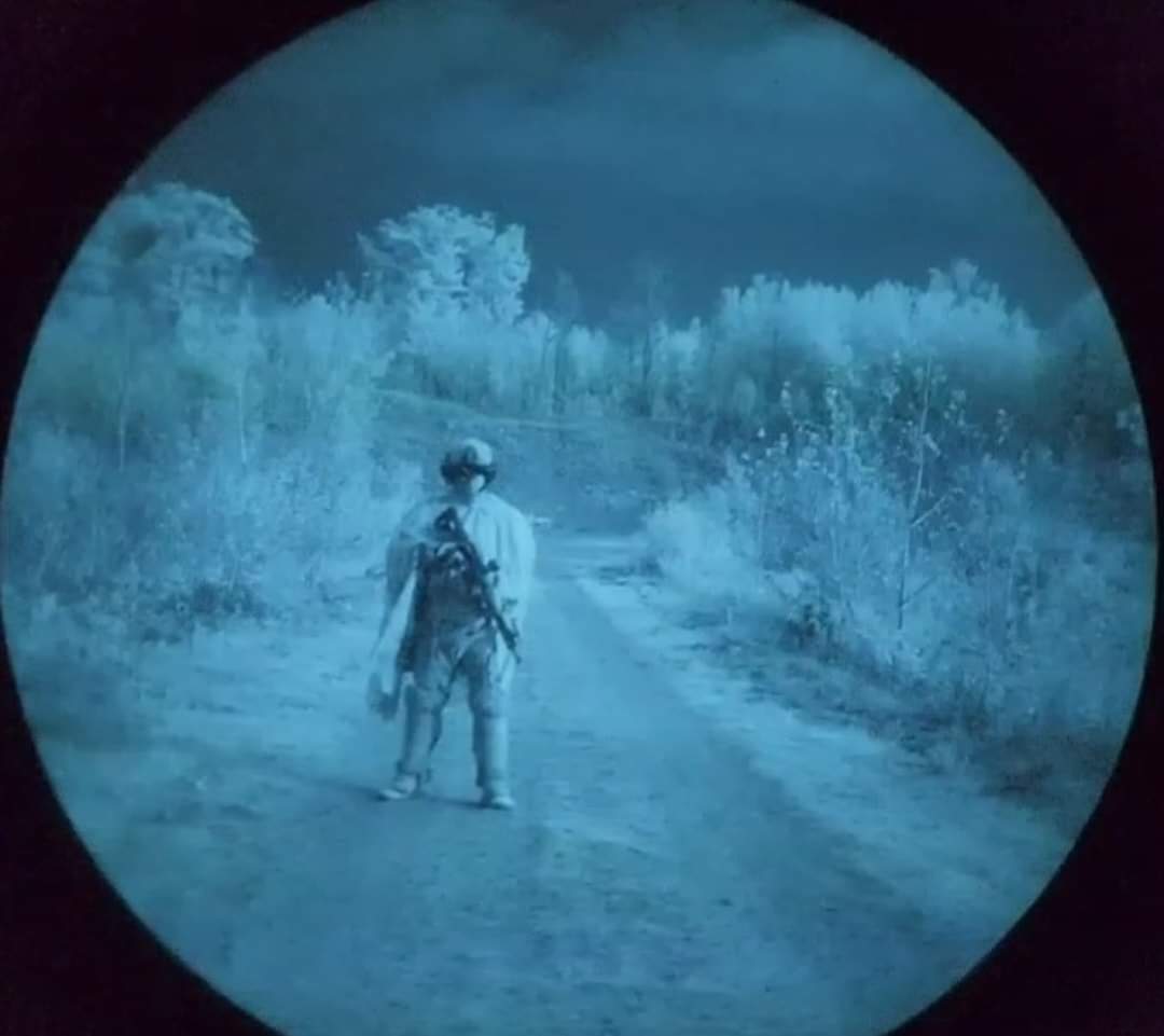 Starlight Foundry - Monocular Builder